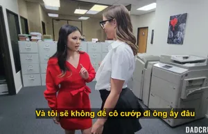 Em thư ký dam dang không ngủ được vì bị quản lý cho uống thuốc kích dục
