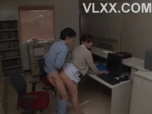 Anh xin lỗi, làm tình chị gái của em khoái hơn!
