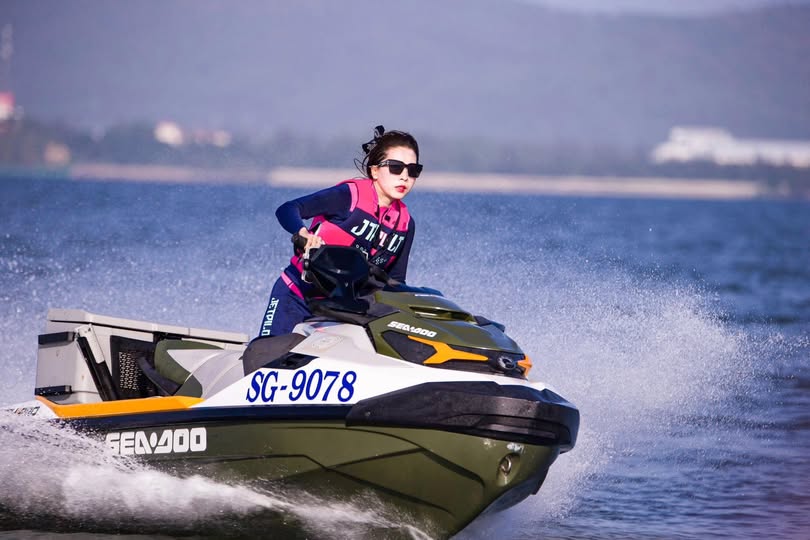Người phụ nữ nhà bên dam dang của tôi